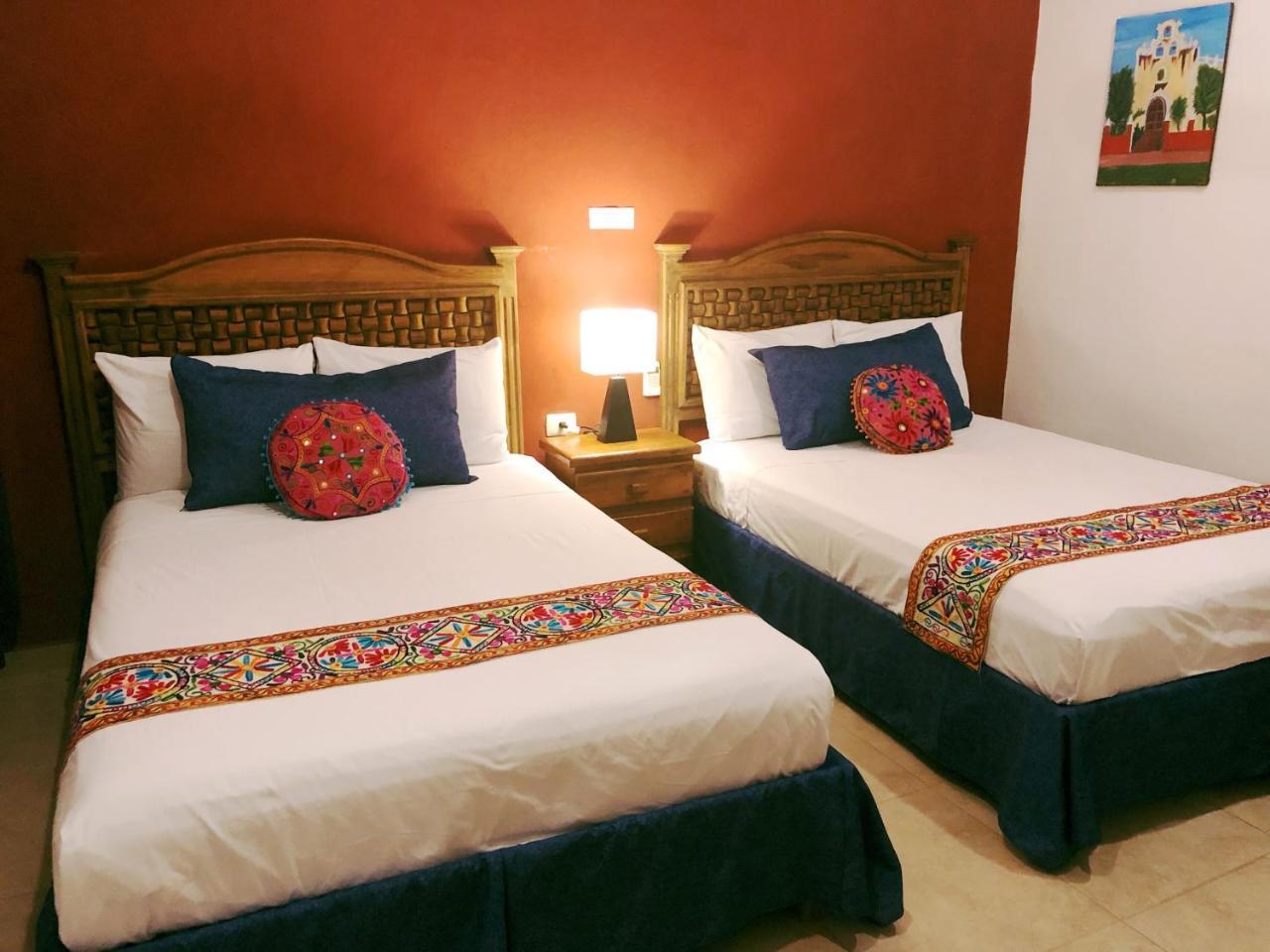 Hotel Real Colonial Valladolid  Bagian luar foto